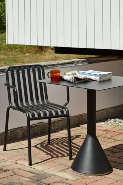 1 Palissade Bord, 2 Palissade Armchair og 1 Palissade Bench