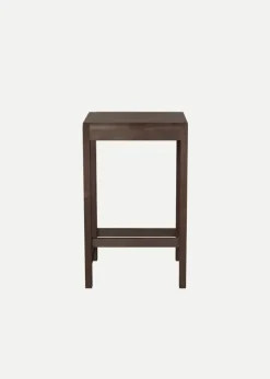 01 stool