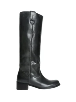 Ann Boots