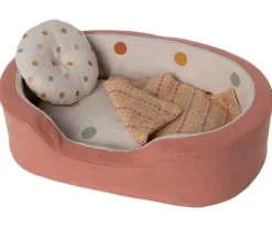 Cozy basket