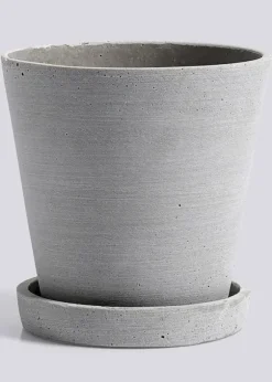 Flowerpot with saucer