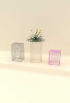 Pedestal, Medium